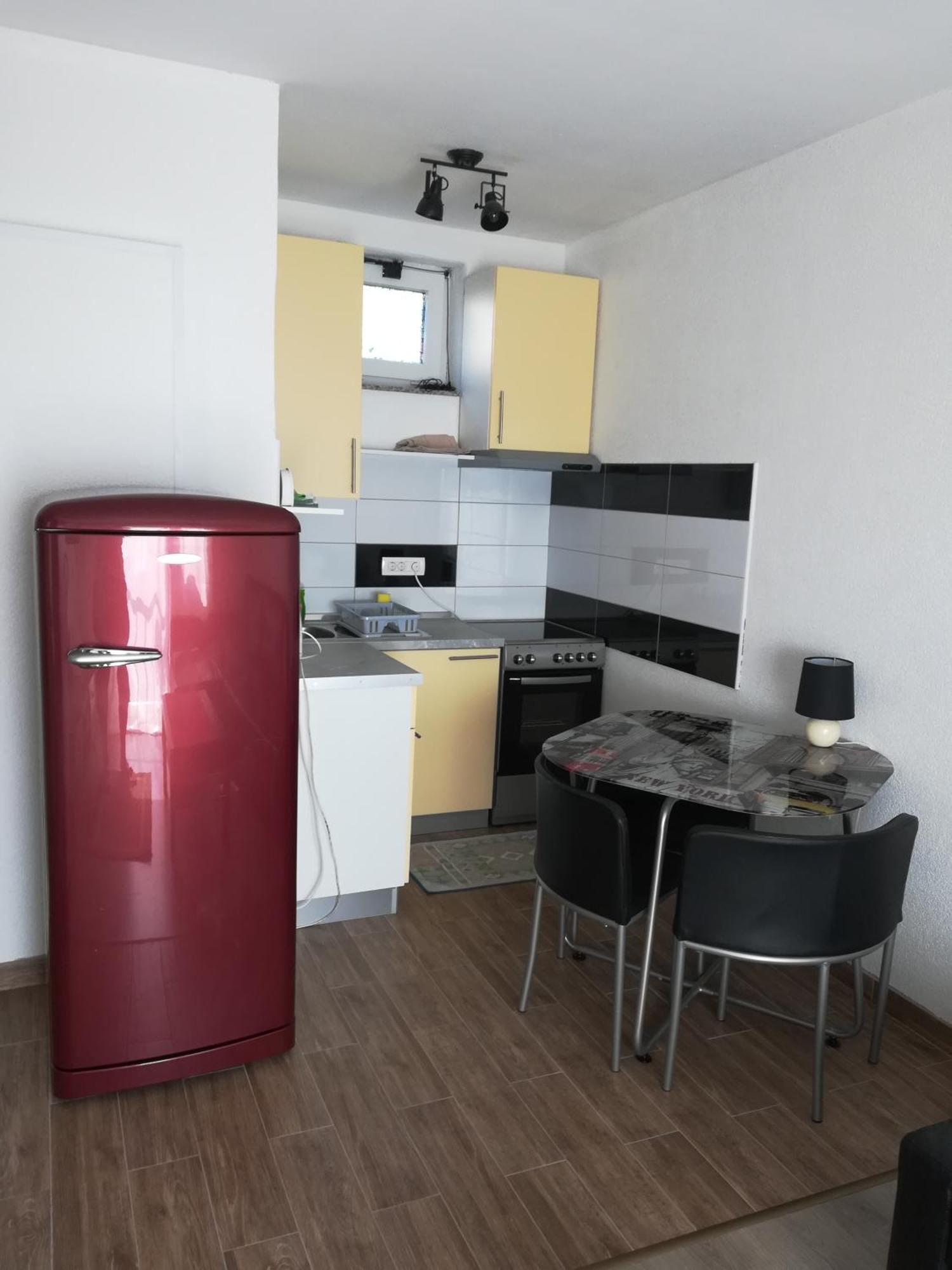 Guest house Ellena Sunshine 2*